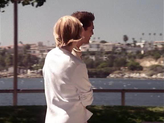 Beverly Hills 90210 8. Évad 5. Epizód online sorozat
