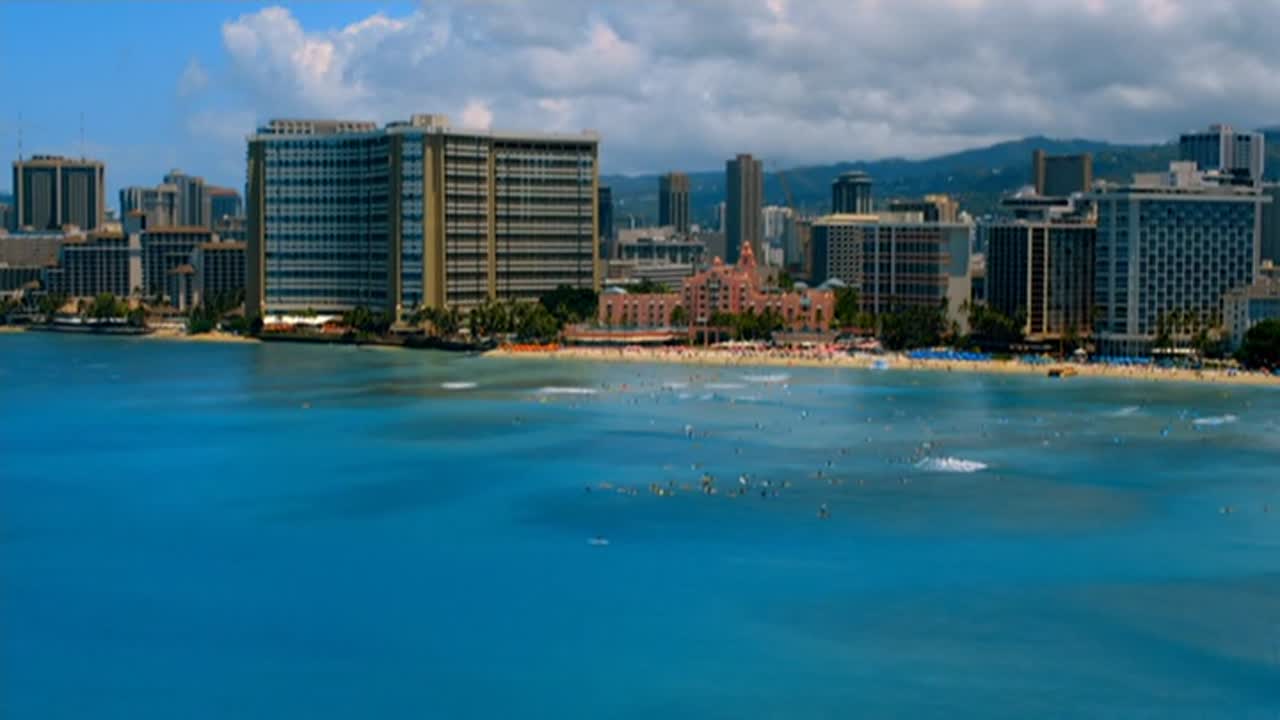 Hawaii Five-0 5. Évad 16. Epizód online sorozat
